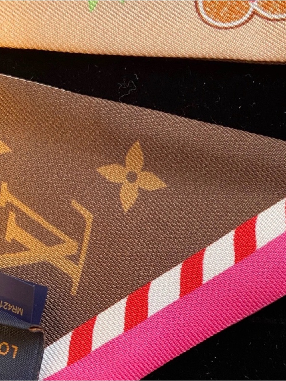 Super Rare and New Louis Vuitton  Multicolor Candy Print Bandeau! Brand new! - Picture 4 of 9